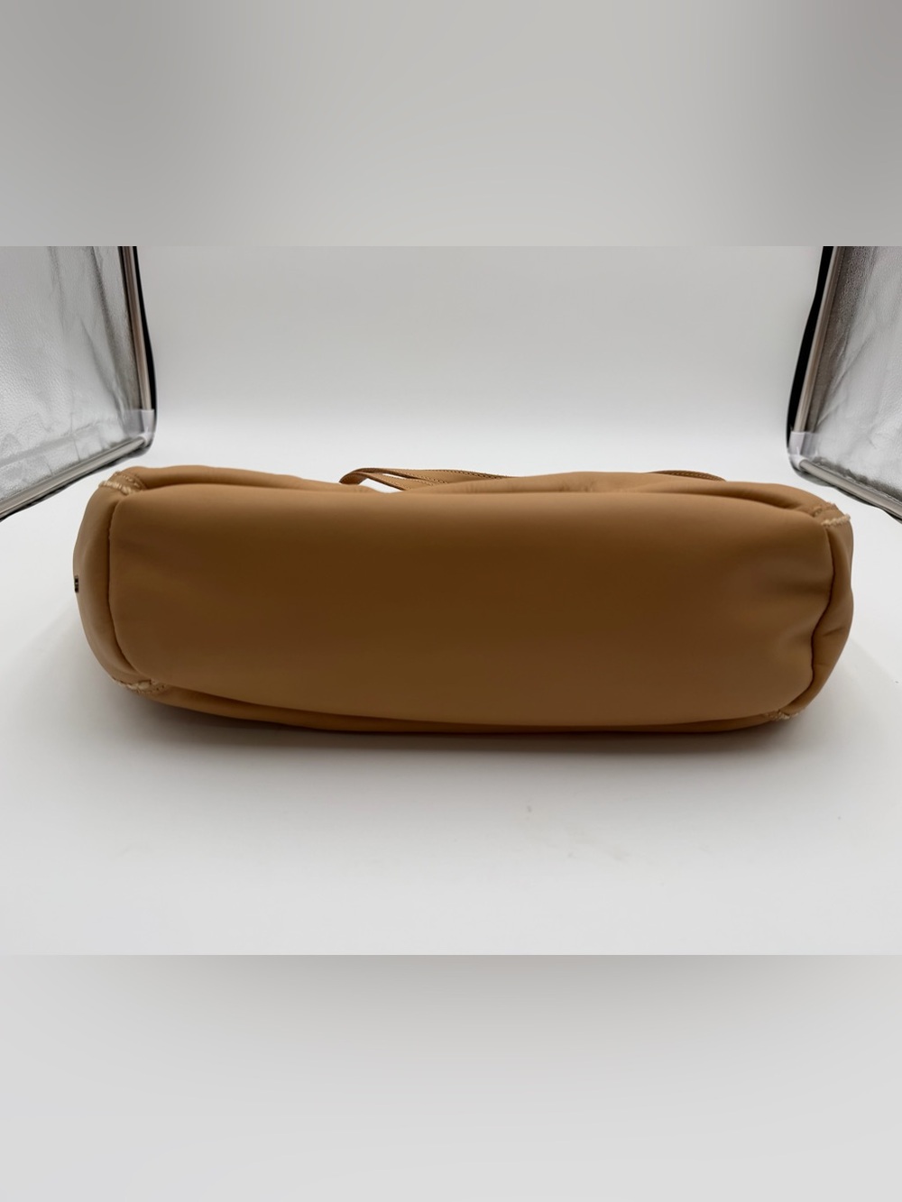 The Sak Faye Tote in Vachetta Leather - Picture 4 of 9